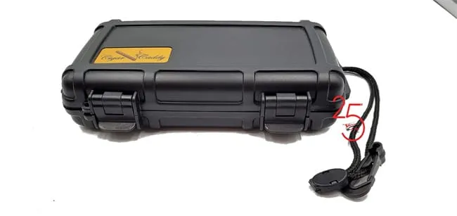 cigar caddy トラベルヒュミドール レビュー