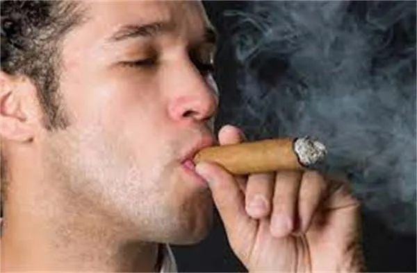 シガーを持つミニマリストメソッド：ピンチ