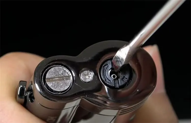 ブタンライターの修理1