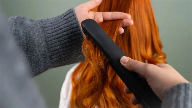 ヘアアイロンでタバコに火をつける方法