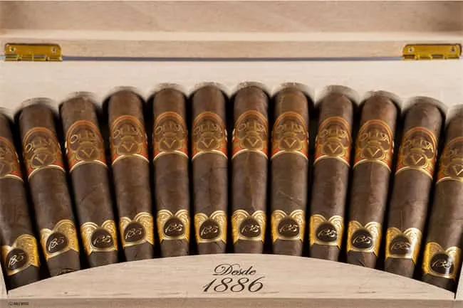 1. oliva serie v 135th anniversary edicion limitada perfecto
